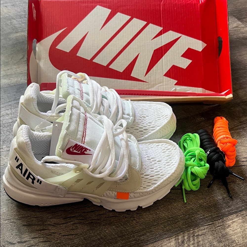 NEW Nike Air Presto Limited Edition White Sneakers with Colorful Laces size 4Y